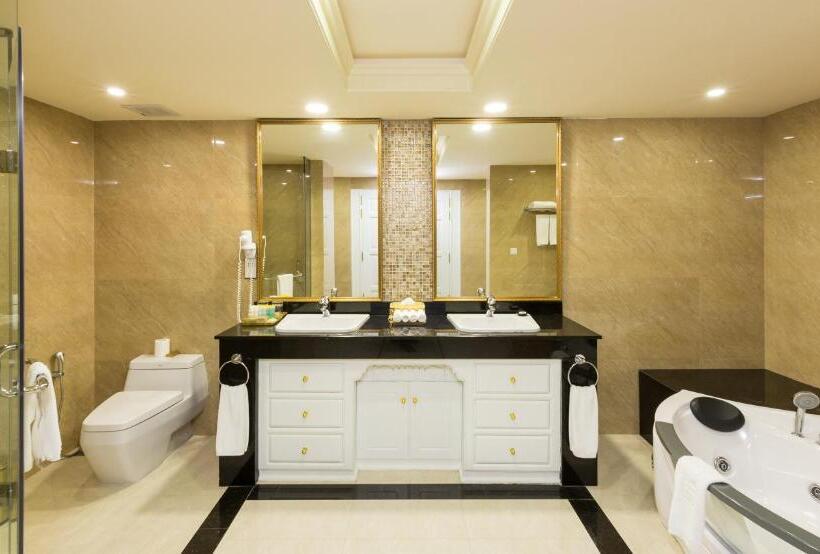 فندق The Grand Kandyan