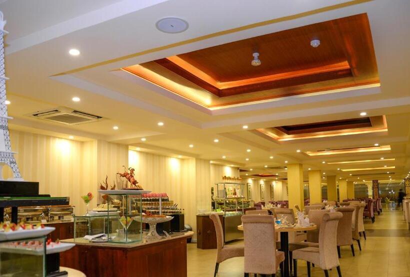 فندق The Grand Kandyan