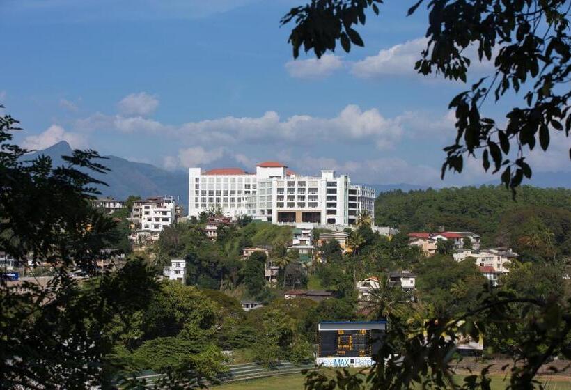 فندق The Grand Kandyan