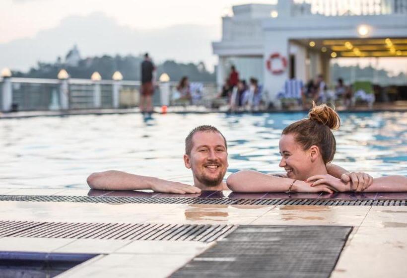 فندق The Grand Kandyan