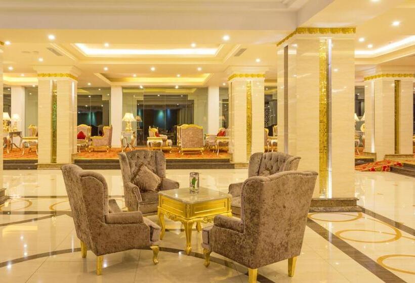 فندق The Grand Kandyan