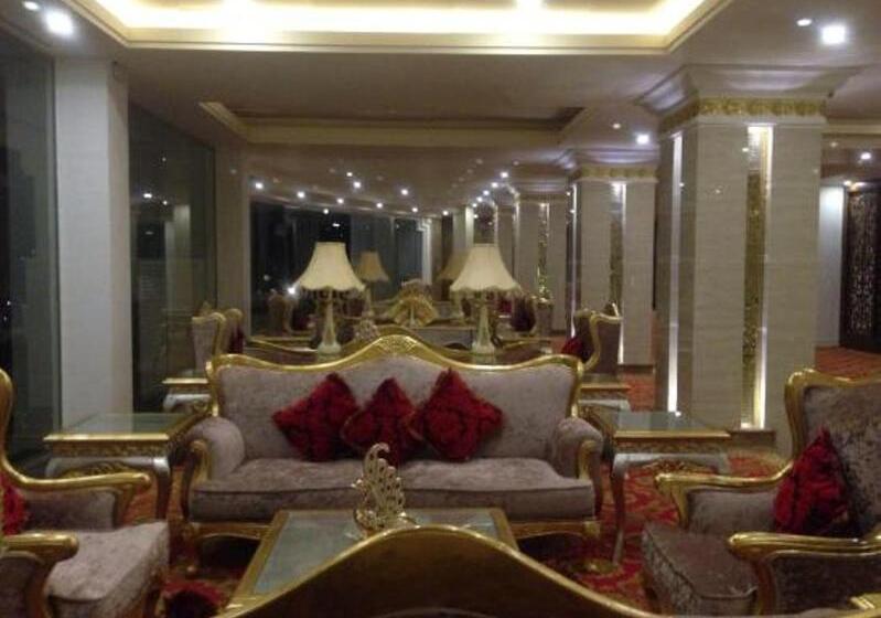 فندق The Grand Kandyan