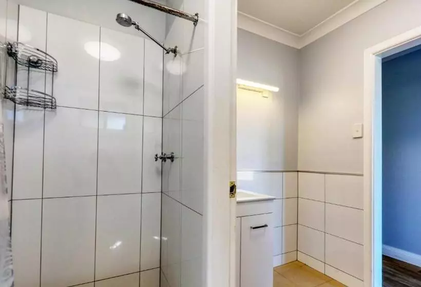 The Major Mitchell Motel