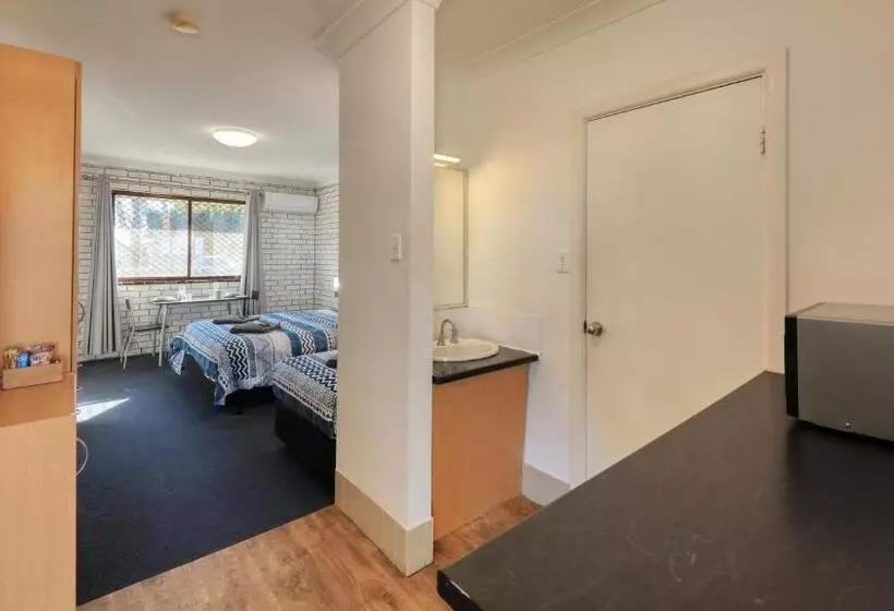 The Major Mitchell Motel