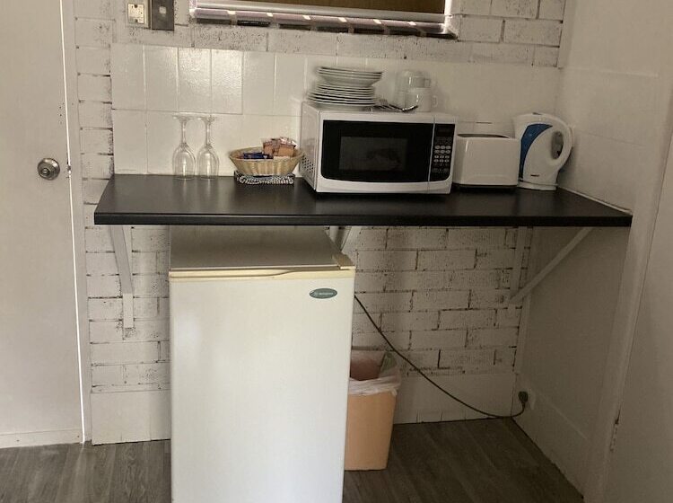 The Major Mitchell Motel