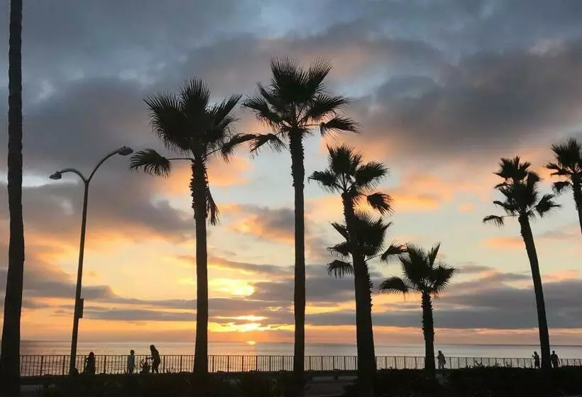 Hotelli Pacific Views Carlsbad