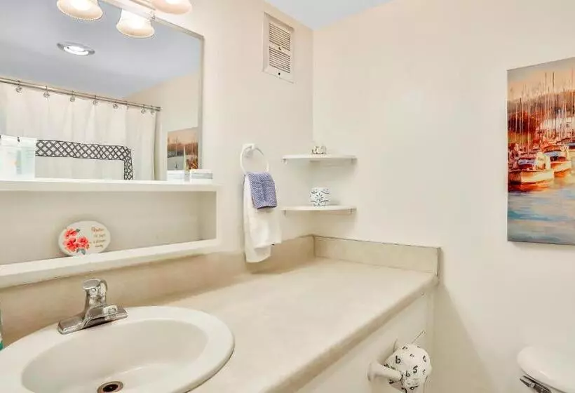 Hotelli Mariners Cove 302