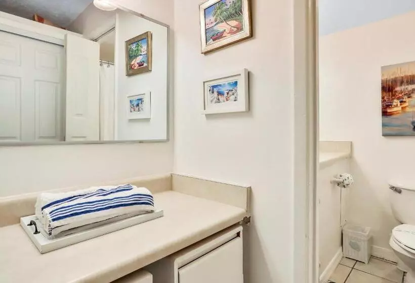 Hotelli Mariners Cove 302