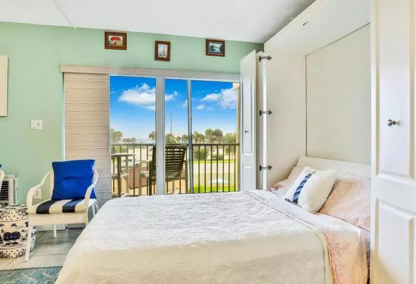 Hotelli Mariners Cove 302