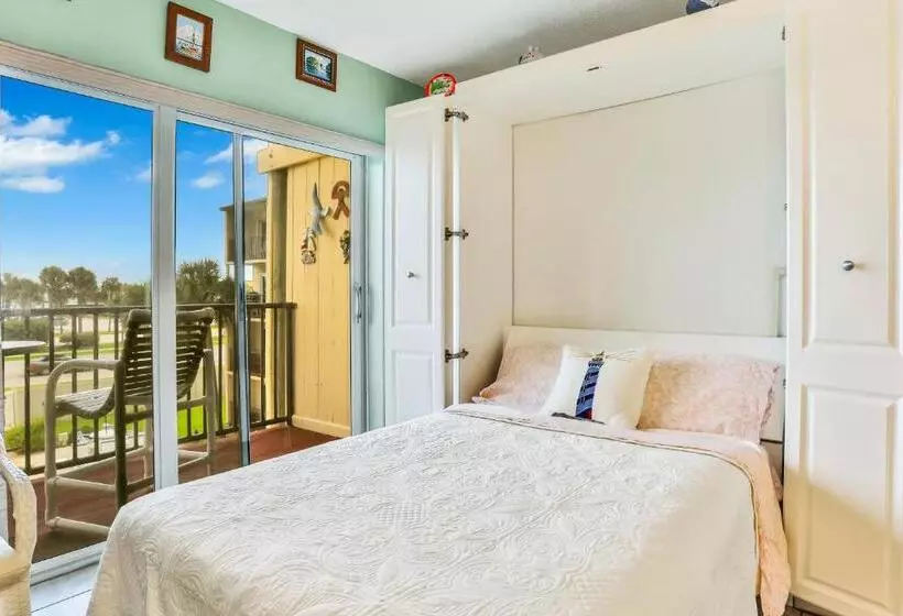 Hotelli Mariners Cove 302