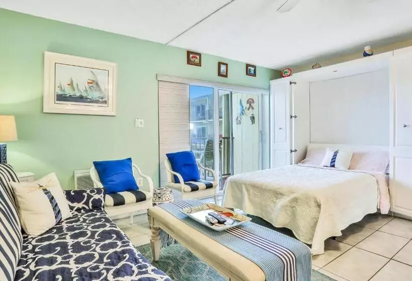 Hotelli Mariners Cove 302