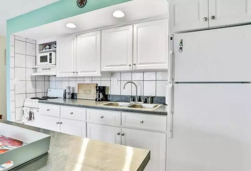 Hotelli Mariners Cove 302