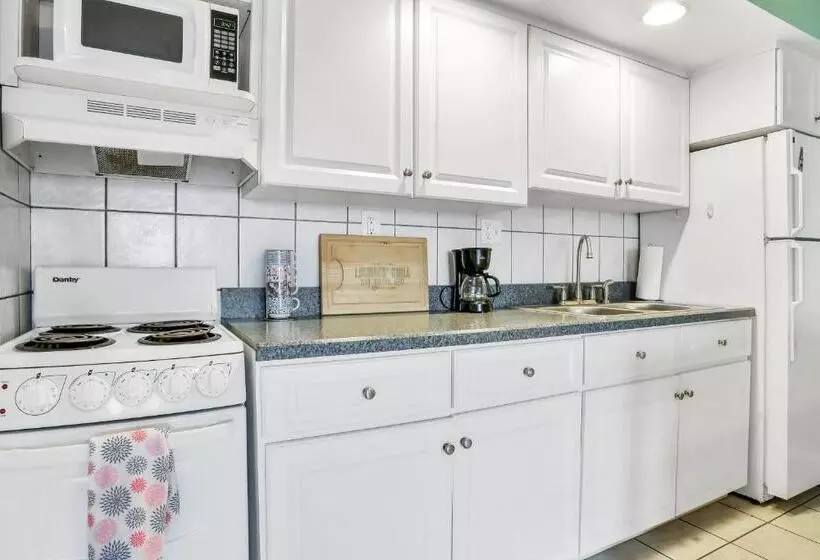 Hotelli Mariners Cove 302