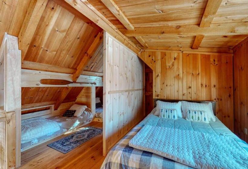 ホテル Camp Foxtrot