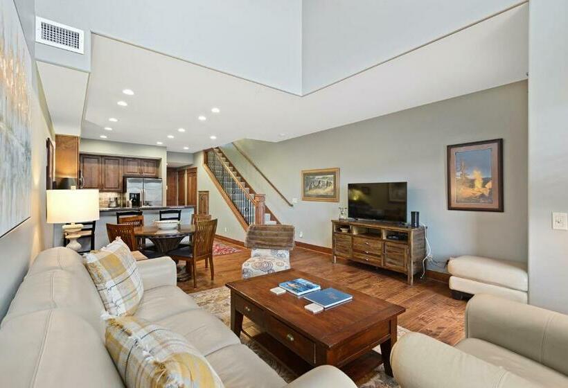 ホテル Fabulous Riverstone Retreat