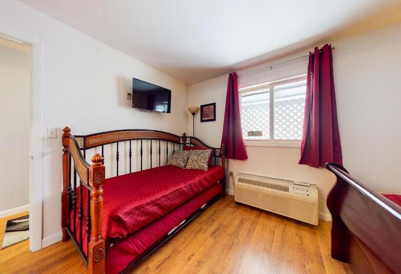 酒店 Lake Winnipesaukee Retreat