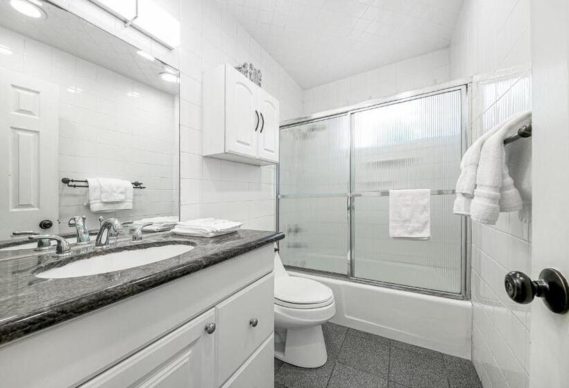 Otel Newport Family Castle