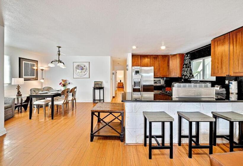 Otel Newport Family Castle