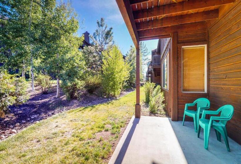 Otel Boulders Hideout