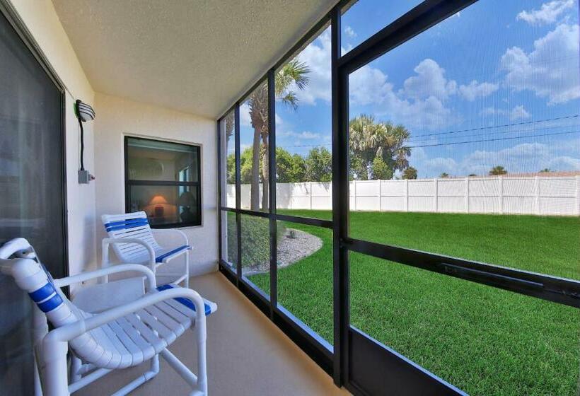 בית מלון כפרי Ocean Village L15