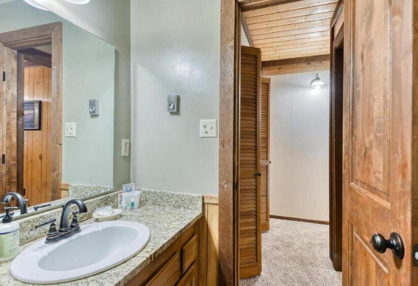 酒店 Timbers Townhouse 1