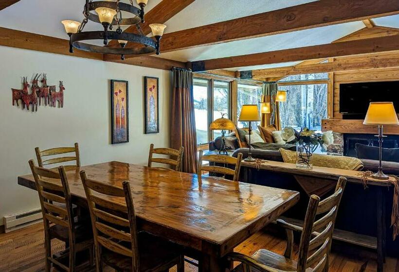 هتل Golf Creek 15