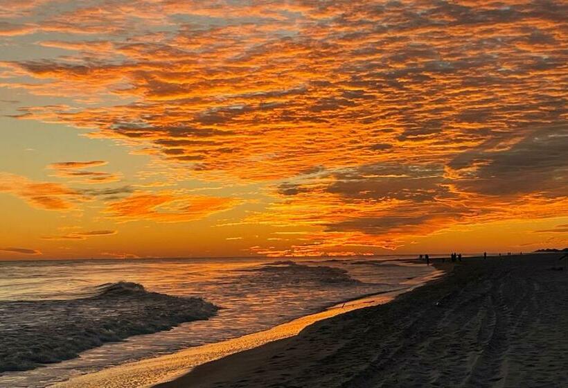 فندق Harbour Pointe 403