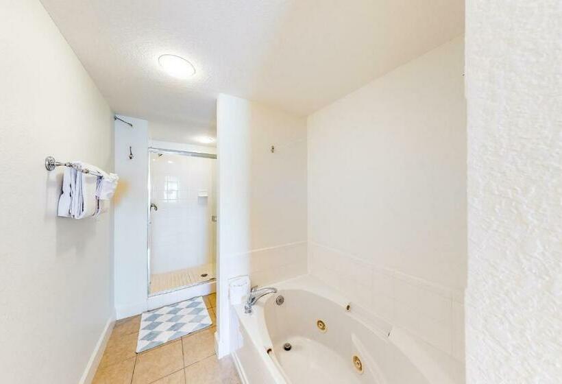 فندق Harbour Pointe 403