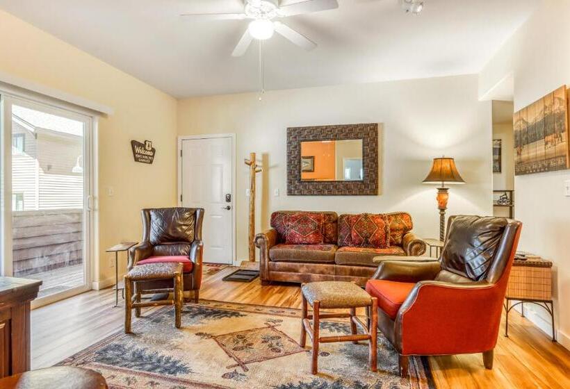 Otel Woodpecker Lookout