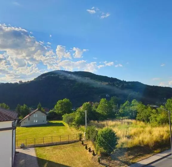 هتل Apartmani Bjelasica