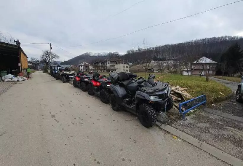 هتل Apartmani Bjelasica