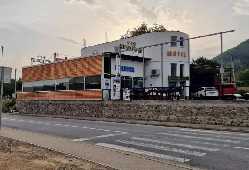 هتل Apartmani Bjelasica