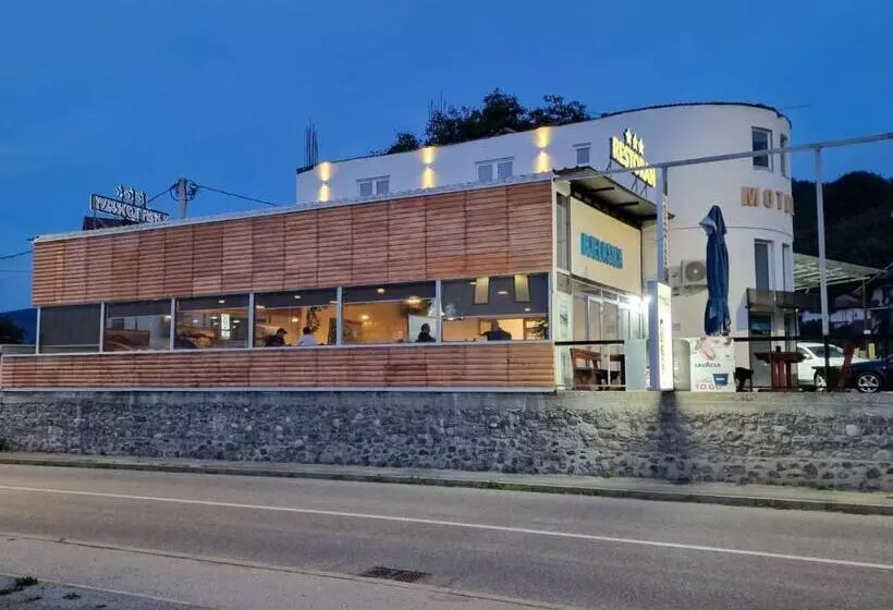 هتل Apartmani Bjelasica