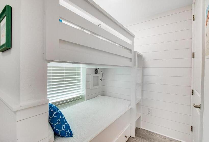 Отель Gulf Place Residence 205  Let The Sea Set You Free