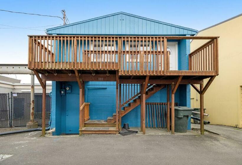 Отель Pacific Blue