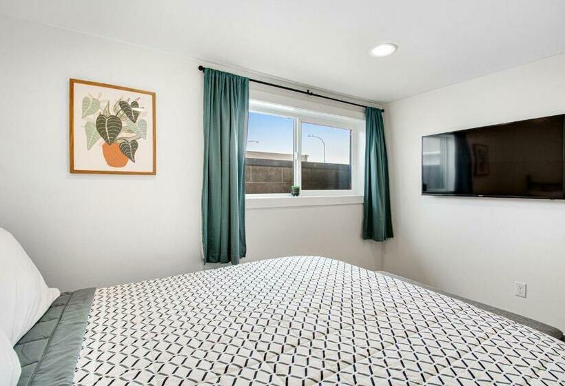 Отель Pacific Blue