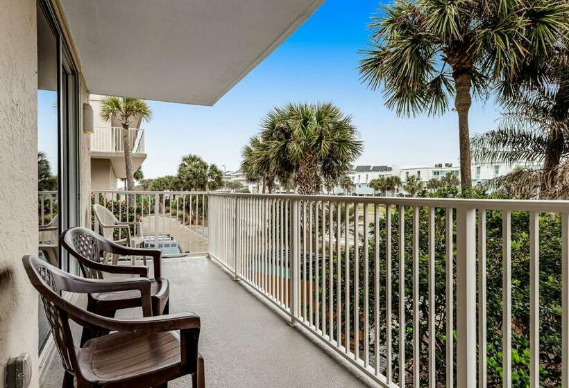 Отель Starboard Village 312