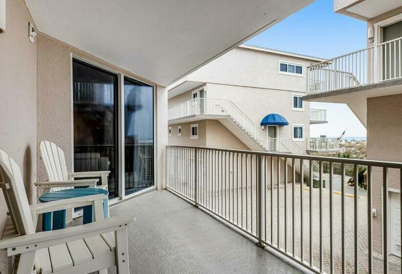 Отель Starboard Village 312