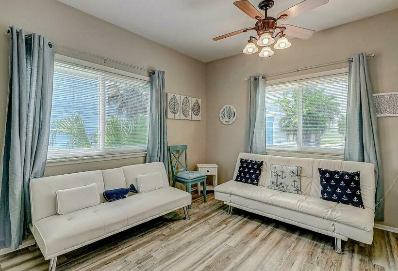 בית מלון כפרי Stay Awhile