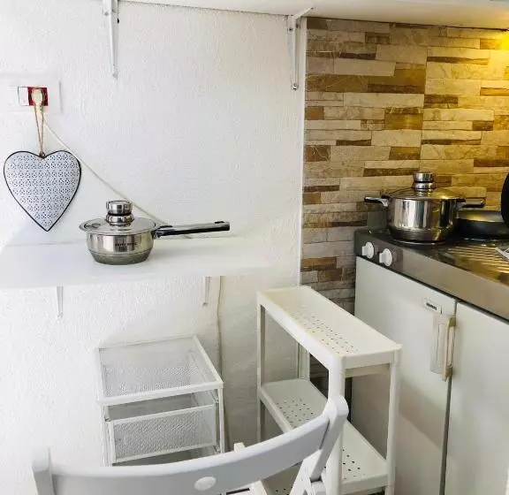 پانسیون Apartman Indira