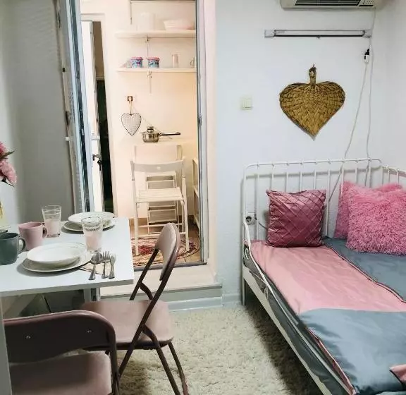 پانسیون Apartman Indira