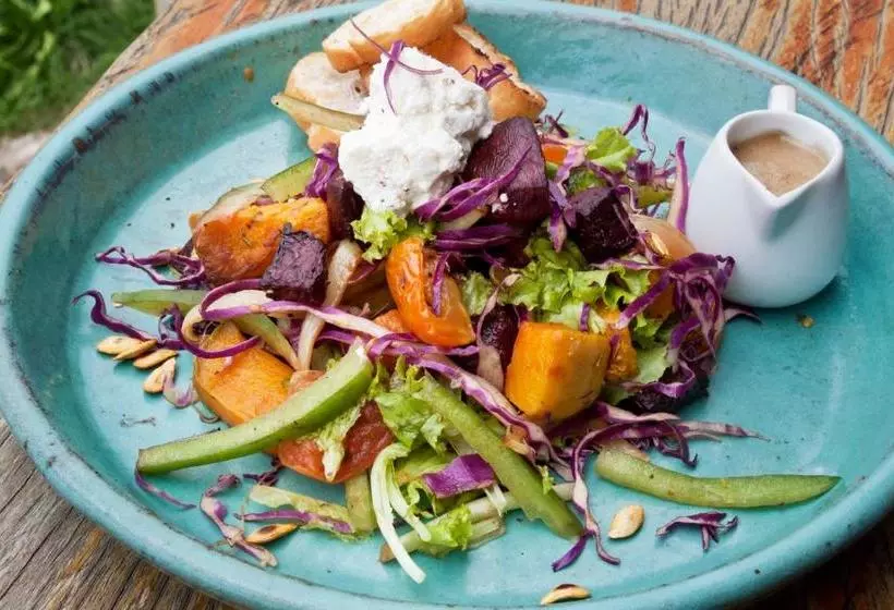 فندق The Beach House