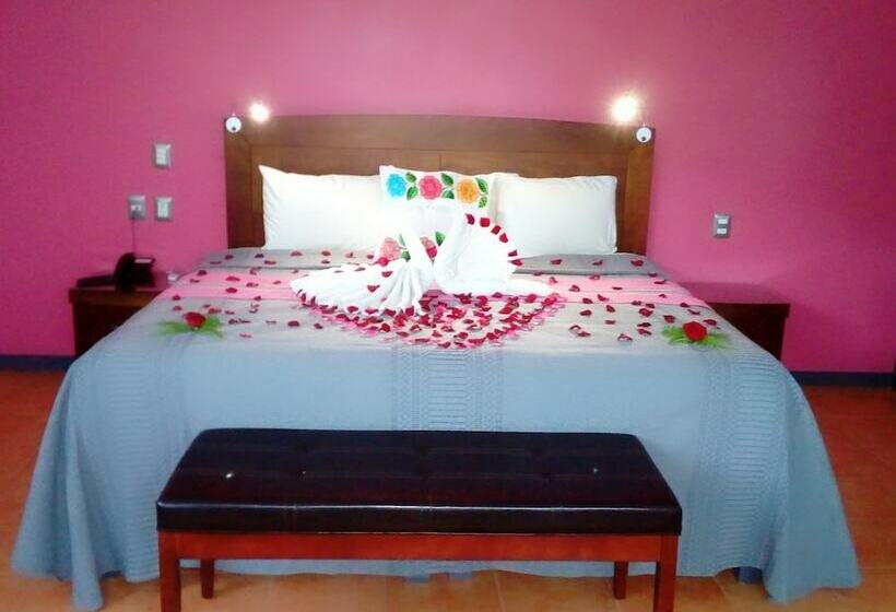 Отель Del Marquesado