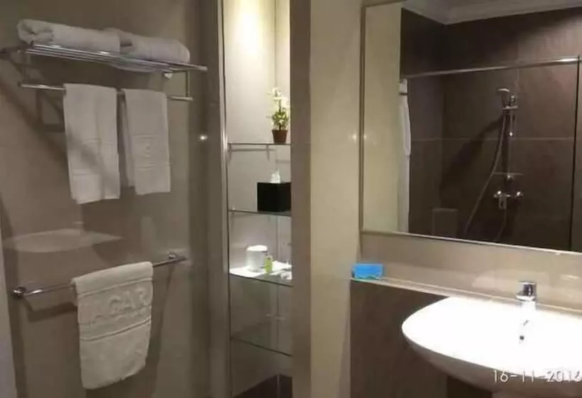 Niagara Hotel Lake Toba & Resorts