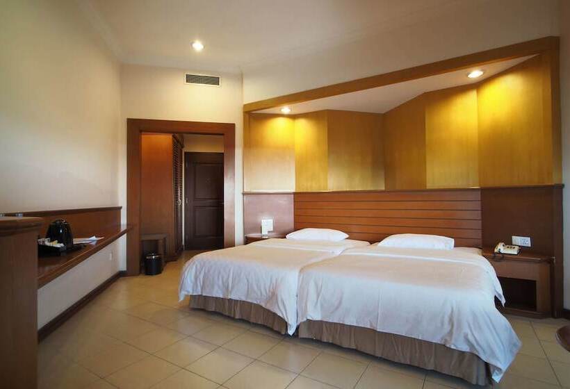 Niagara Hotel Lake Toba & Resorts