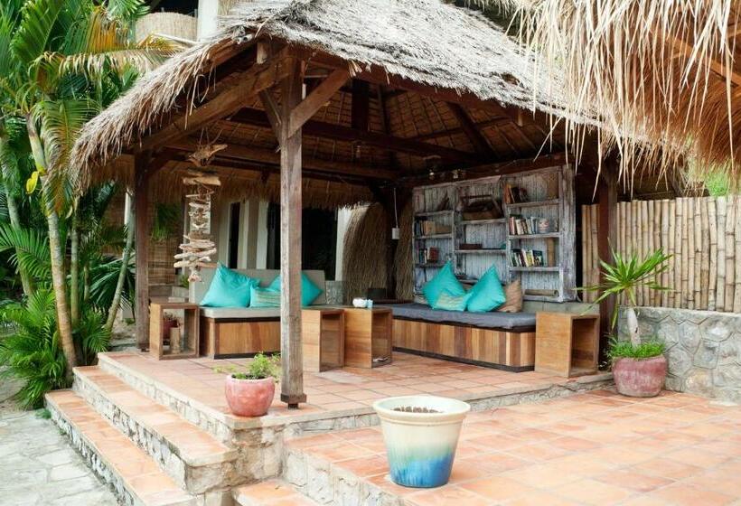 فندق The Beach House