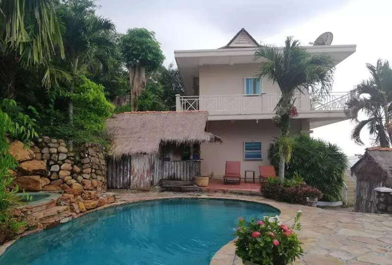 فندق The Beach House