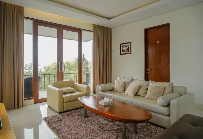 Oyama City View 4br Villa With A Private Pool