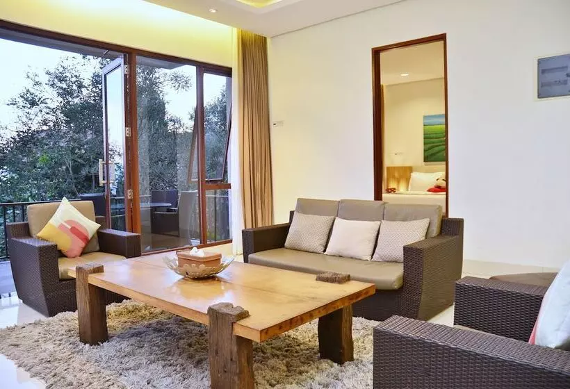 Oyama City View 4br Villa With A Private Pool