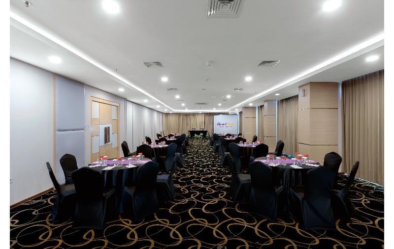 Quest Hotel Darmo Surabaya By Aston